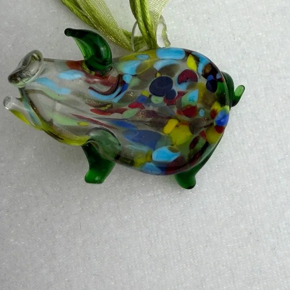 Art Glass Pig Pendant Necklace Lime Green Ribbon Cord Confetti Animal Jewelry - Picture 10 of 10